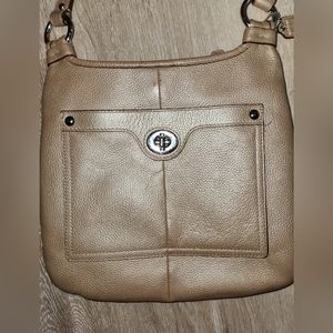 Vintage Coach Penelope pebbled leather nude tan crossbody shoulder bag used